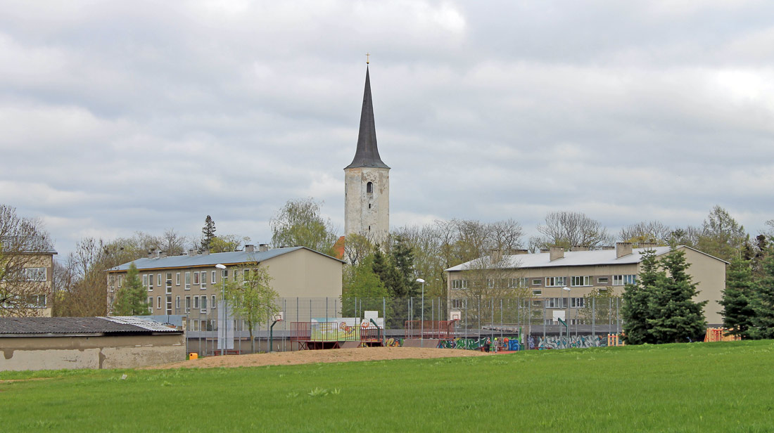 Хальяла, Rakvere maantee, 8; Rakvere maantee, 6; Rakvere maantee, 1