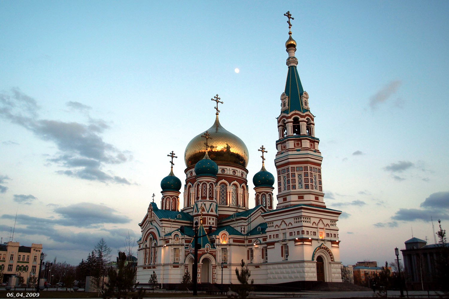 Омск, Тарская улица, 7 / Интернациональная улица, 12