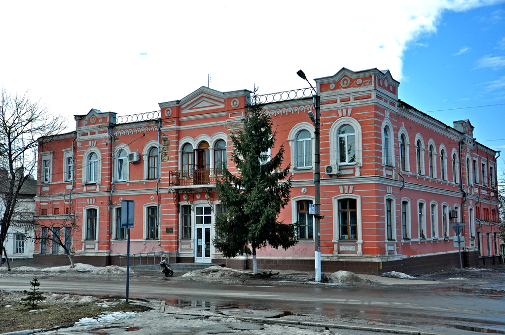 Волчанск, Соборная улица, 100