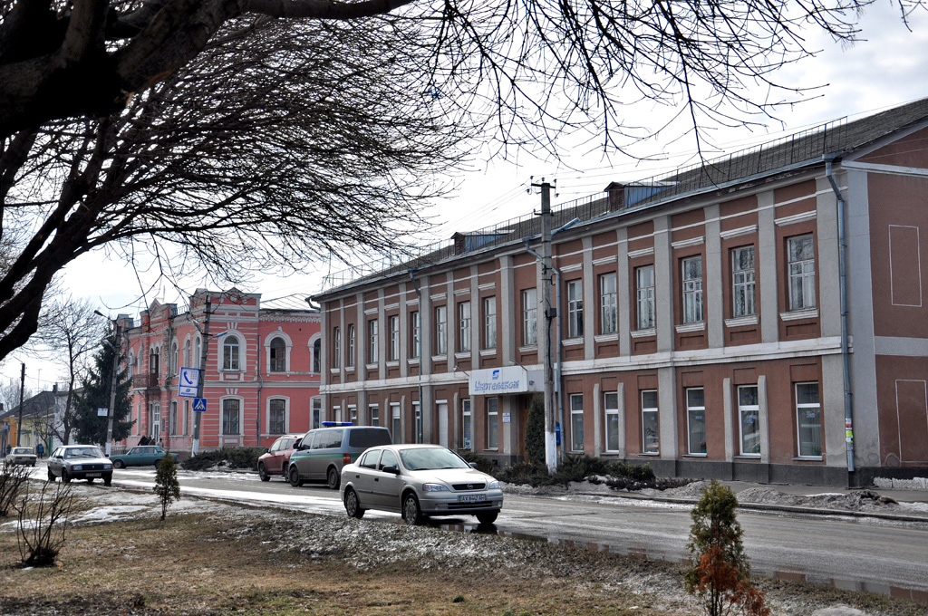 Волчанск, Соборная улица, 98; Соборная улица, 100
