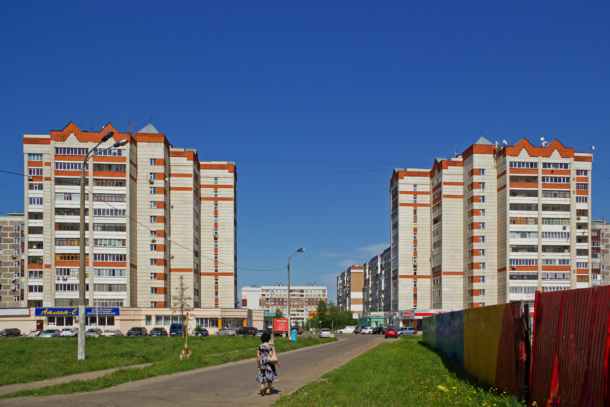 Kazań, Проспект Победы, 120; Улица Закиева, 5