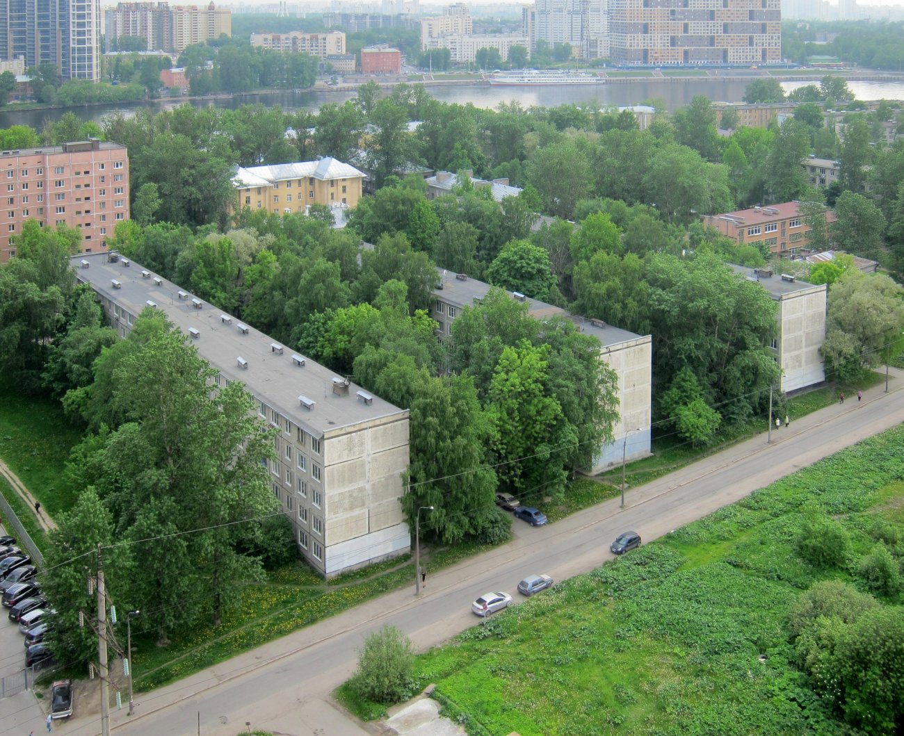 Санкт-Петербург, Октябрьская набережная, 90 корп. 8; Октябрьская набережная, 90 корп. 7; Октябрьская набережная, 90 корп. 6