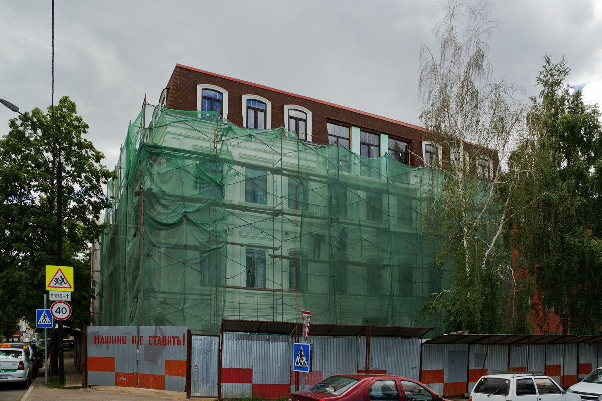 Казань, Улица Жуковского, 29 (подъезды 1-2)