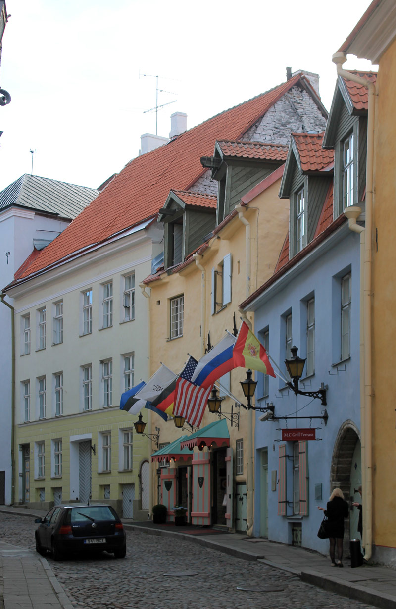 Таллин, Pühavaimu, 13; Pühavaimu, 15