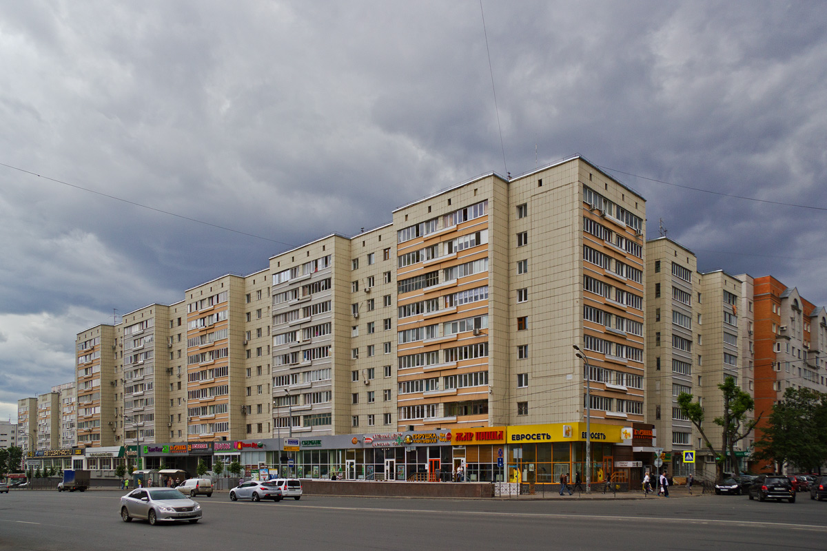 Казань, Улица Достоевского, 53 / Улица Вишневского, 4