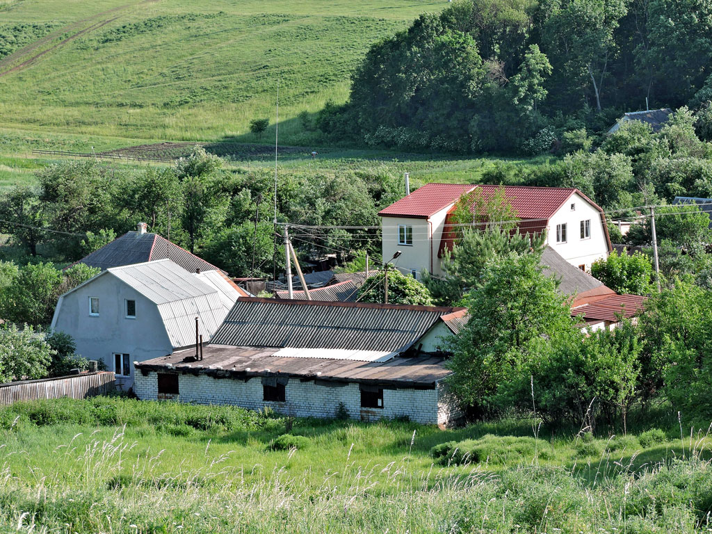 Харьковский район, прочие н.п., С. Байрак, Лесной переулок, 8; С. Байрак, Лесной переулок, 5; С. Байрак, Лесной переулок, 5