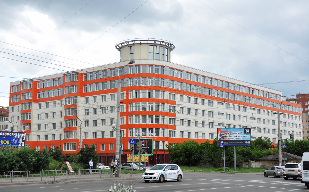 Омск, Улица 10 лет Октября, 70