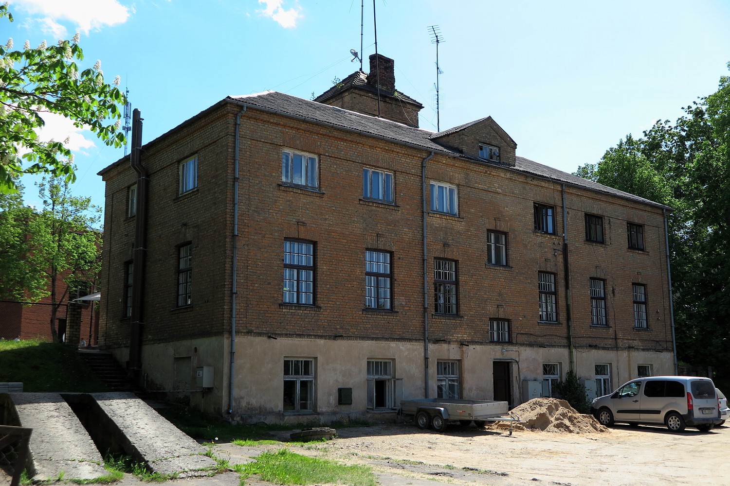 Цесис, Valmieras iela, 1