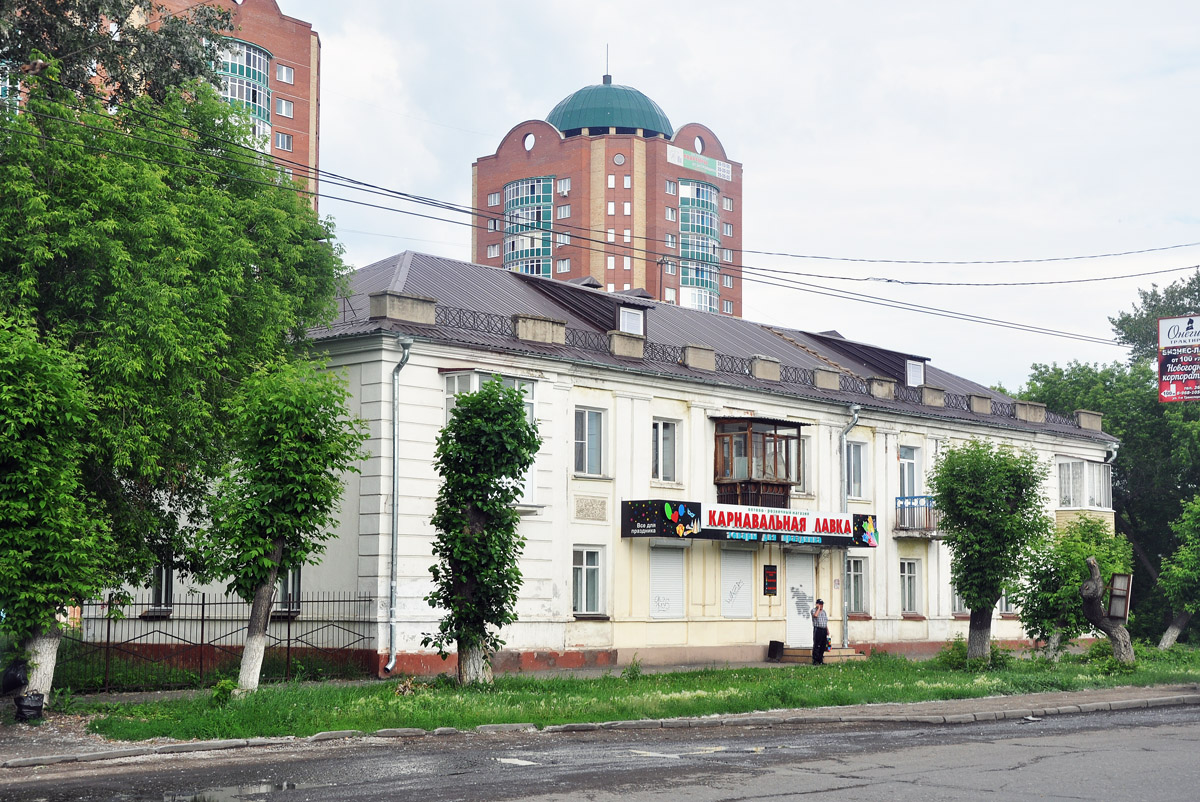 Омск, Улица Богдана Хмельницкого, 208; Улица 9-я линия, 193