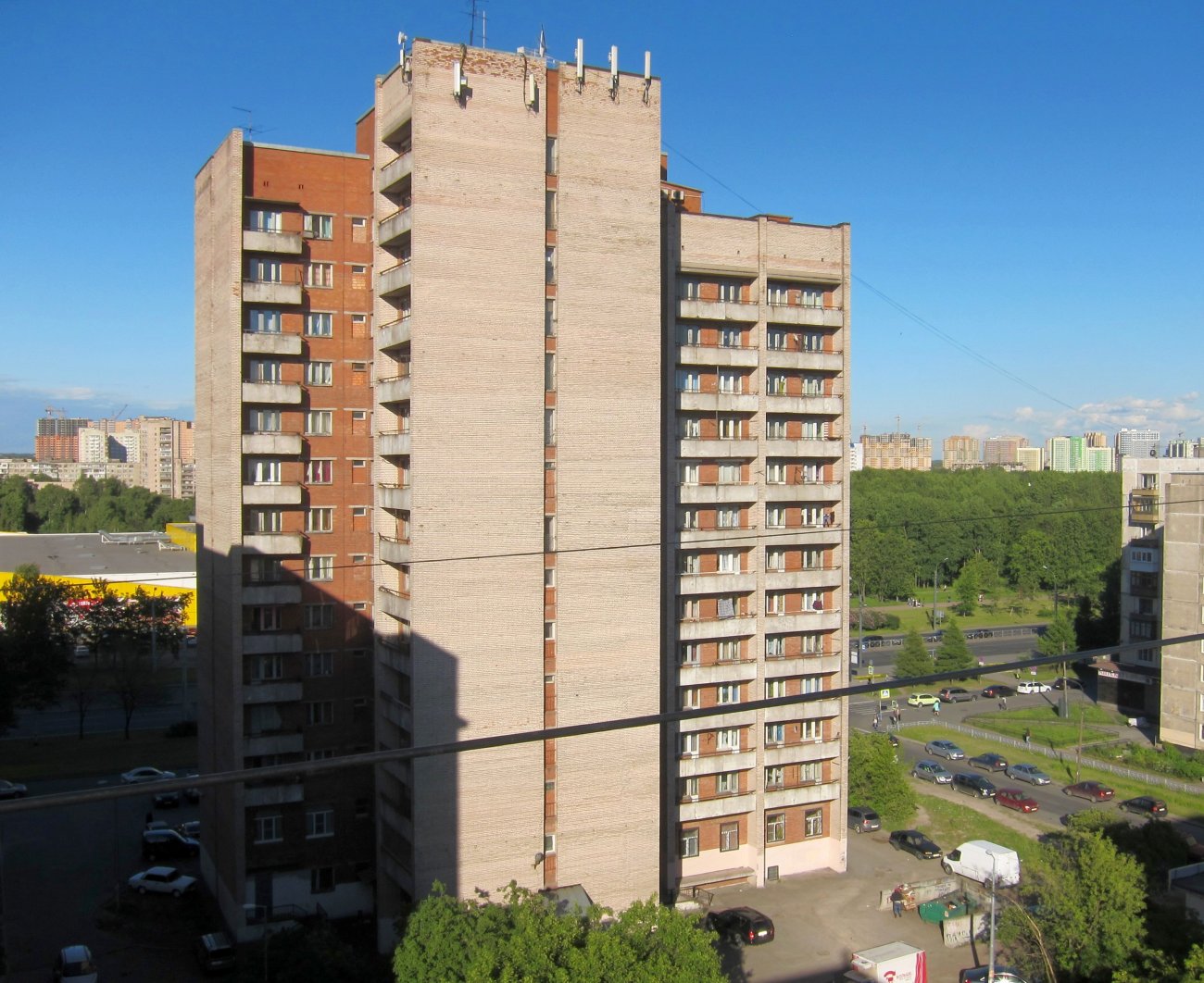 Санкт-Петербург, Проспект Большевиков, 13 корп. 1