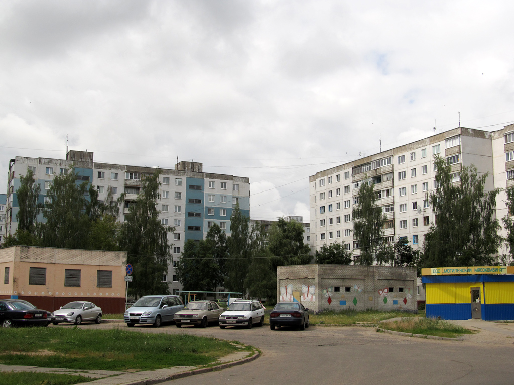 Могилёв, Бульвар Непокорённых, 82; Габровская улица, 28