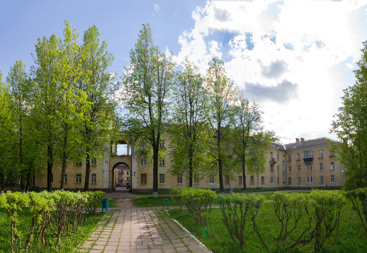 Glazov, Комсомольская улица, 16А; Комсомольская улица, 16