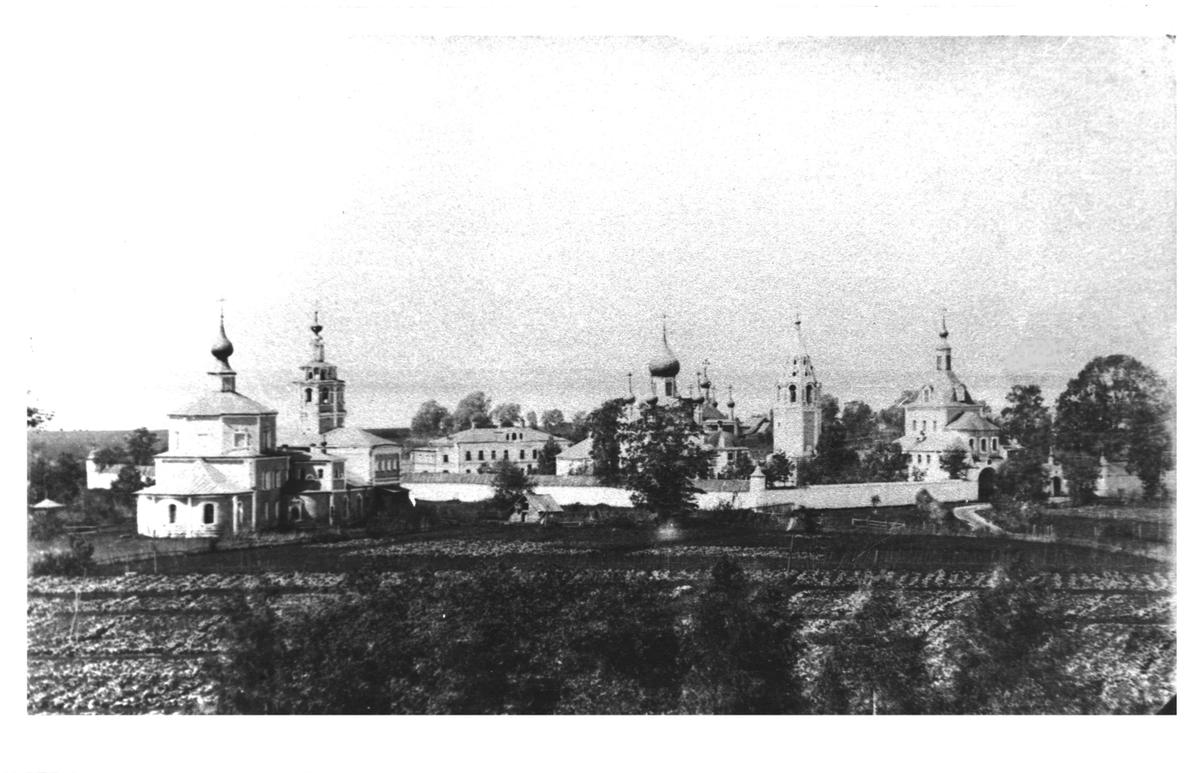 Pereslavl-Zalessky, Улица Гагарина, 43 (Петропавловская церковь); Улица Гагарина, 27; Улица Гагарина, 43 (Никольский собор); Улица Гагарина, 43 (Колокольня); Улица Гагарина, 43 (Келейный корпус). Pereslavl-Zalessky — Panoramas