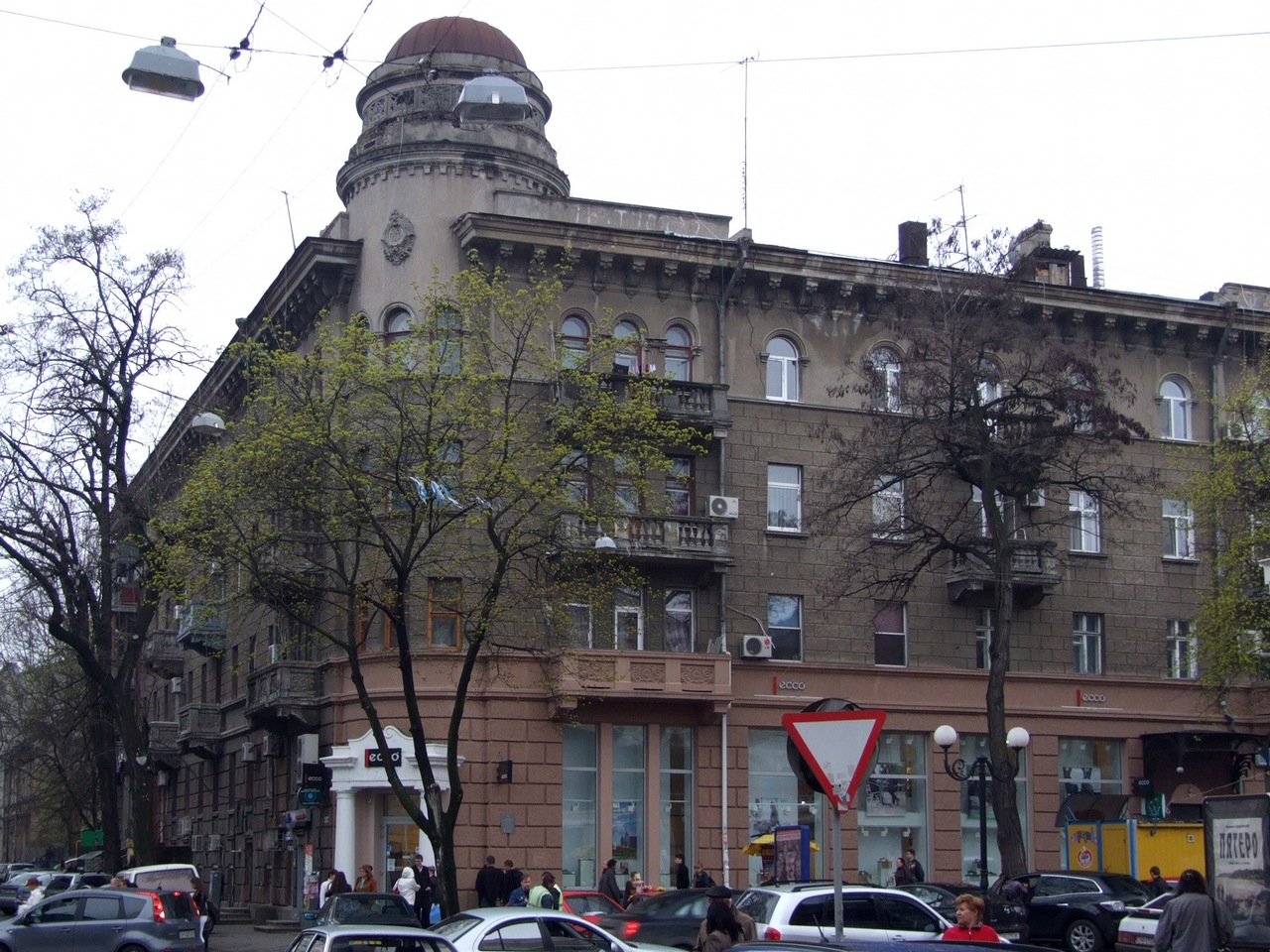 Одесса, Грецька вулиця, 43 / Провулок Віце-адмірала Жукова, 8