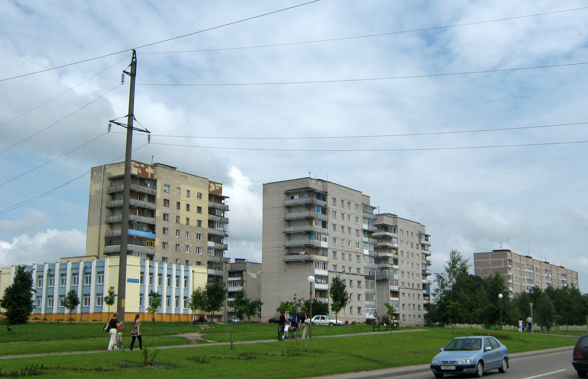 Новогрудок, Улица Ломоносова, 4; Улица Мицкевича, 100А; Улица Мицкевича, 104; Улица Мицкевича, 96