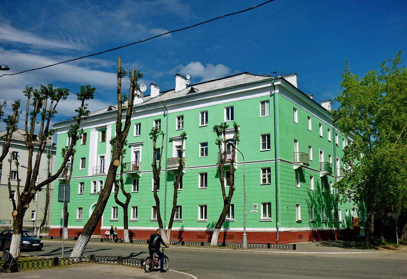Северодвинск, Проспект Ленина, 19 / Индустриальная улица, 46