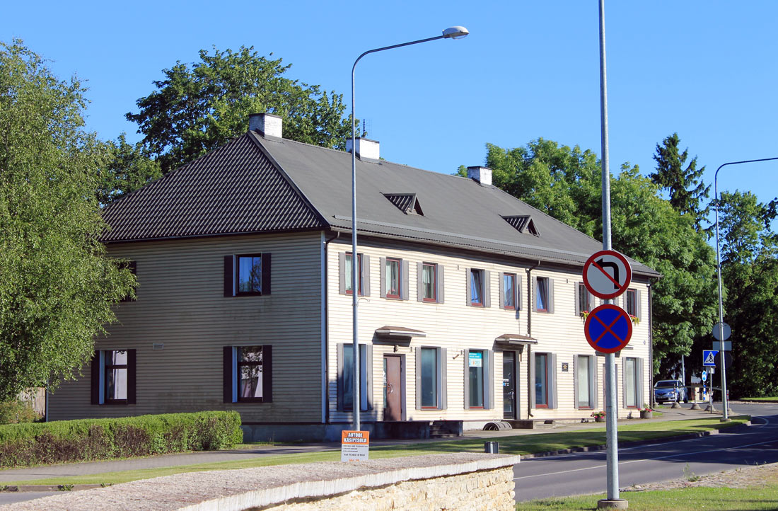 Rapla, Viljandi maantee, 1