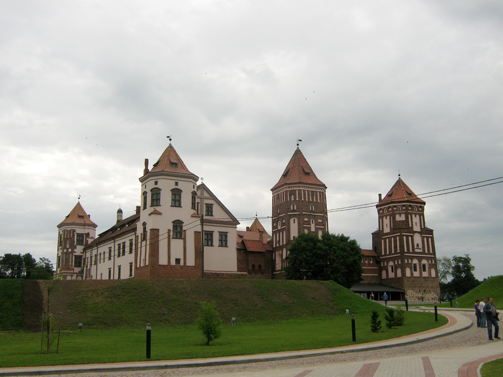 Мир, Красноармейская улица, 2