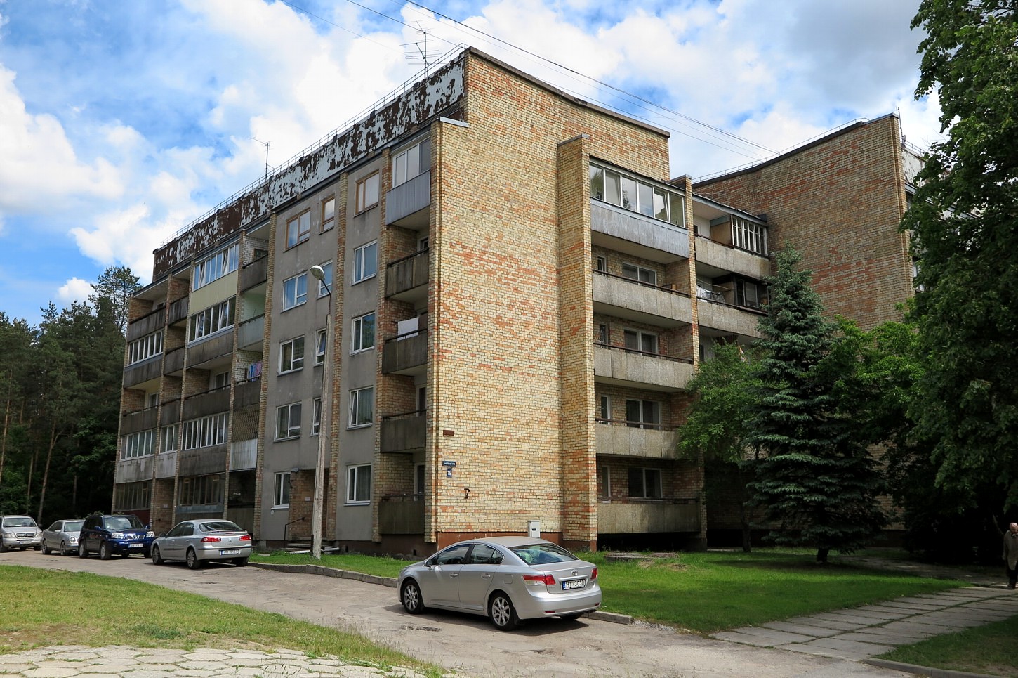 Улброка, Institūta iela, 19