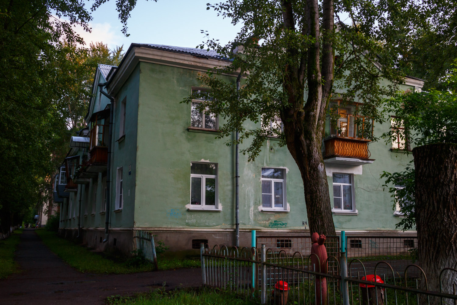 Глазов, Комсомольская улица, 8