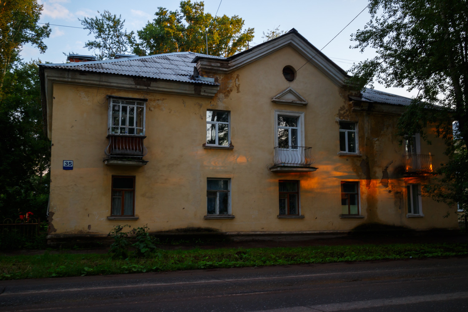 Глазов, Улица Тани Барамзиной, 35