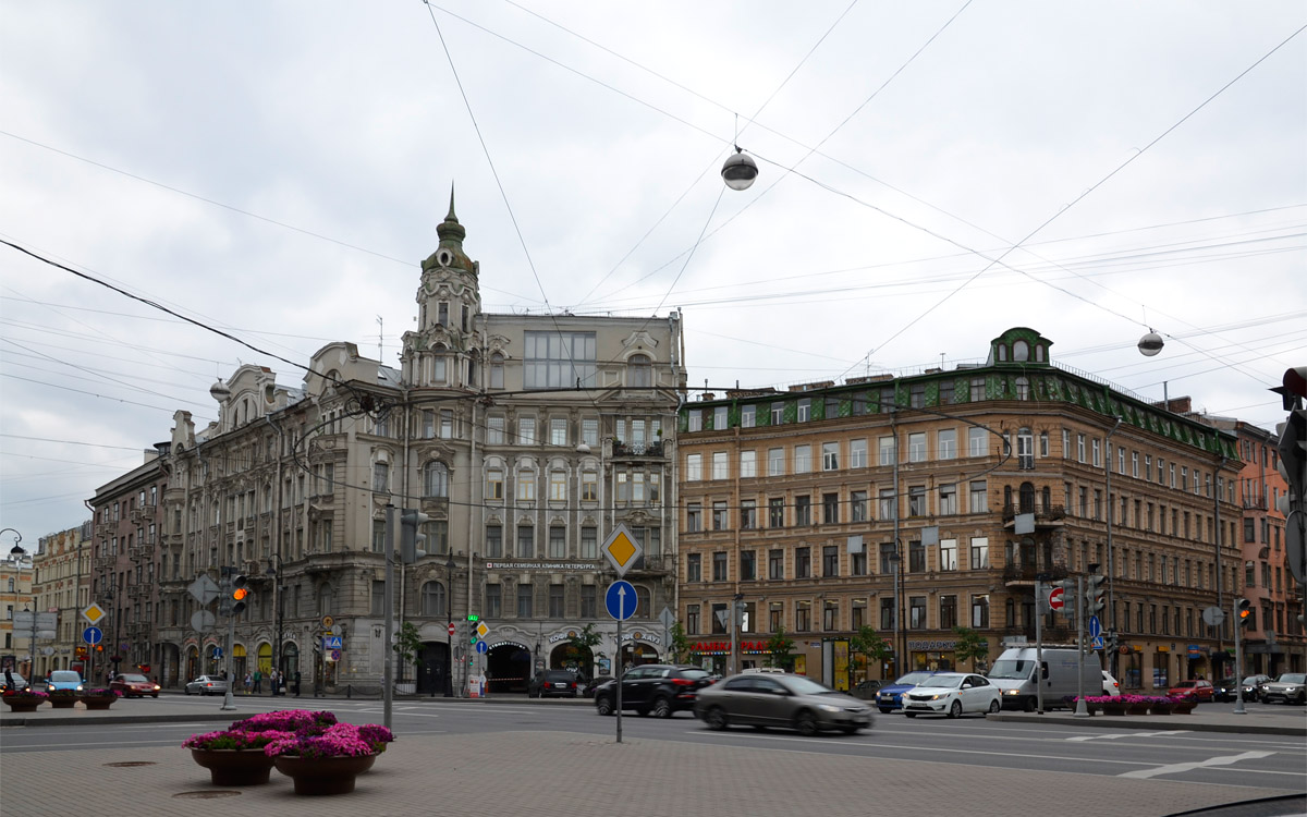 Sankt Petersburg, Каменноостровский проспект, 16; Каменноостровский проспект, 18 / Улица Мира, 11