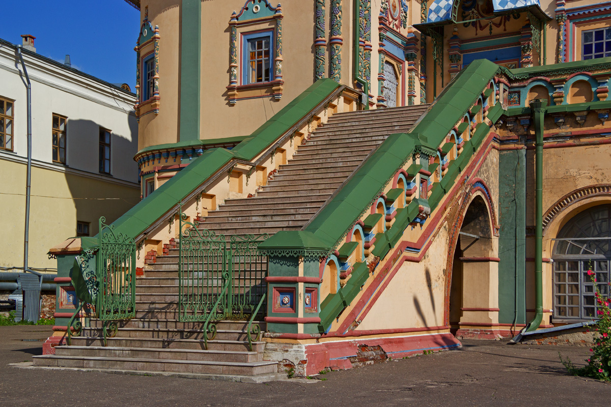 Казань, Улица Мусы Джалиля, 21