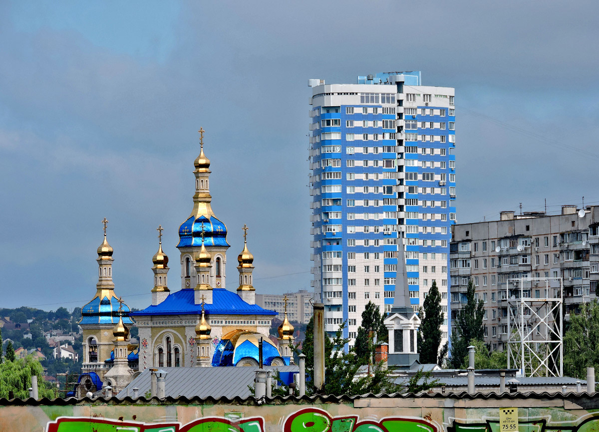 Харкiв, Улица Барабашова, 36А; Валентиновская улица, 4/1