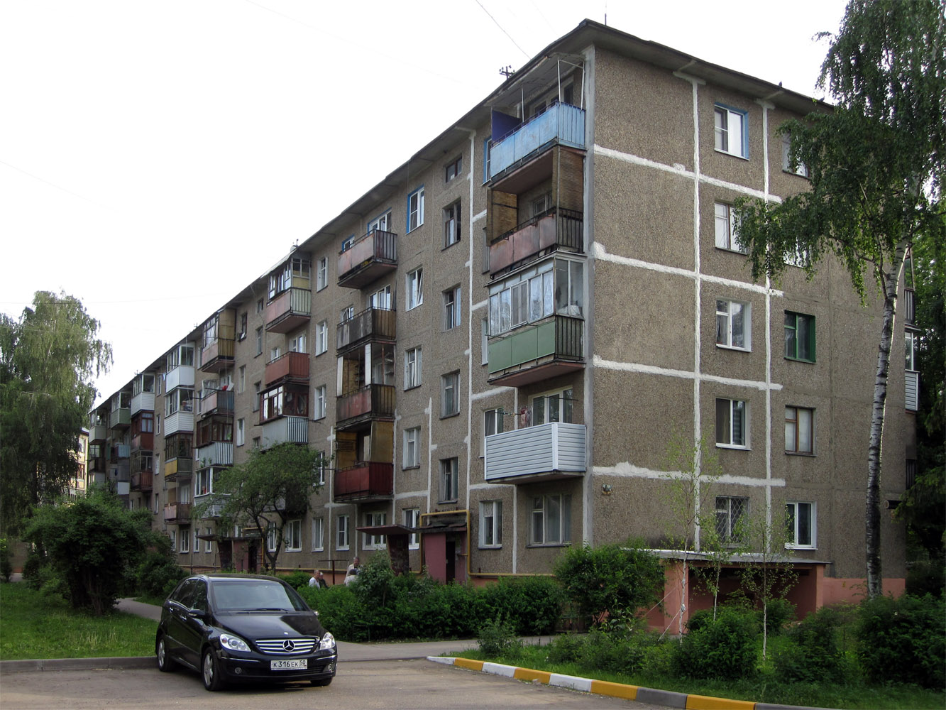 Ильинский, Улица Островского, 3
