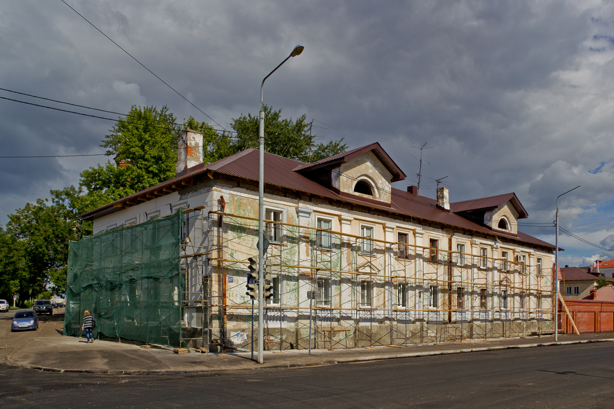 Казань, Улица Ахтямова, 7А / Улица Сары Садыковой, 41