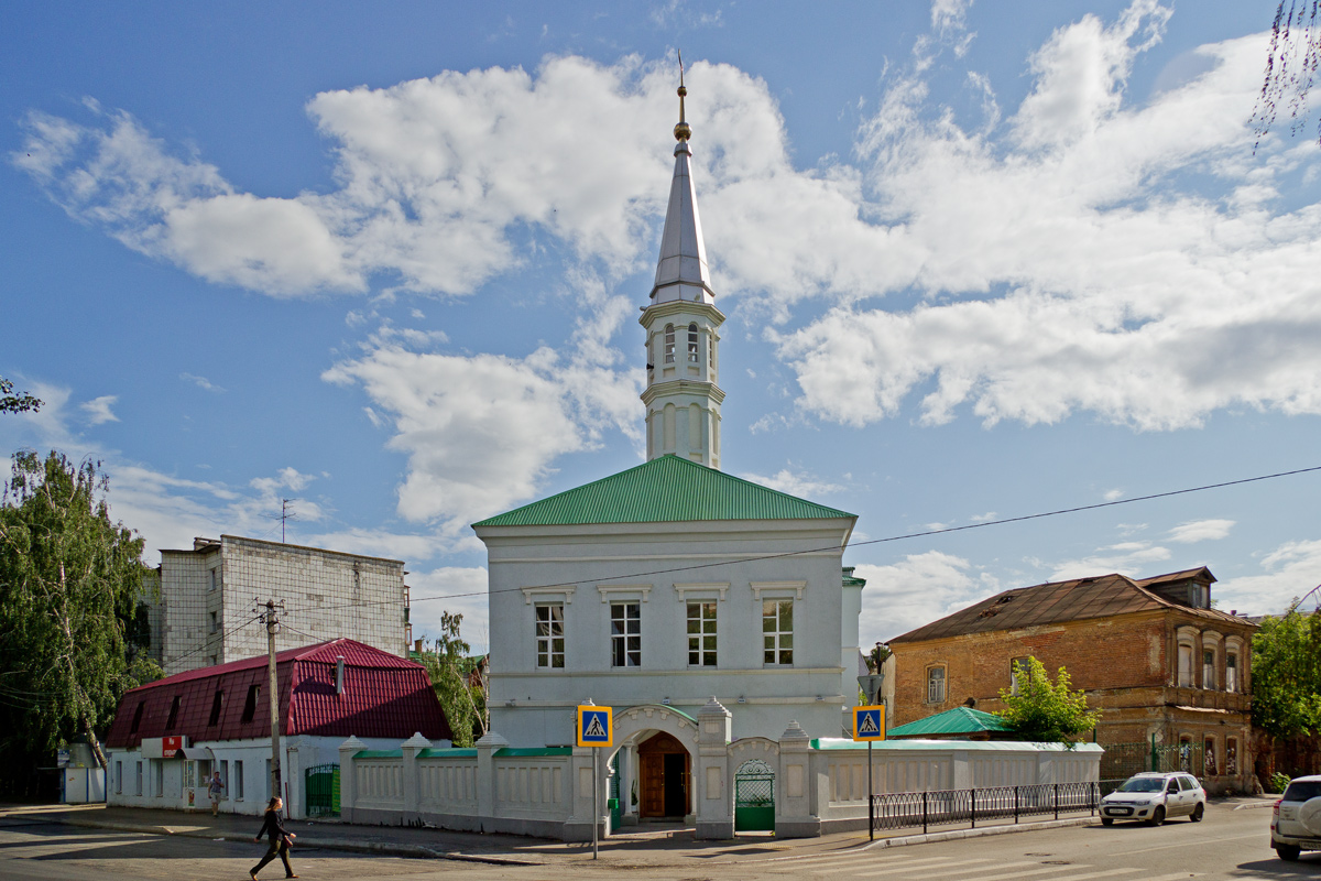 Казань, Улица Сары Садыковой, 8А; Улица Фатыха Карима, 19 / Улица Сары Садыковой, 8; Улица Фатыха Карима, 21