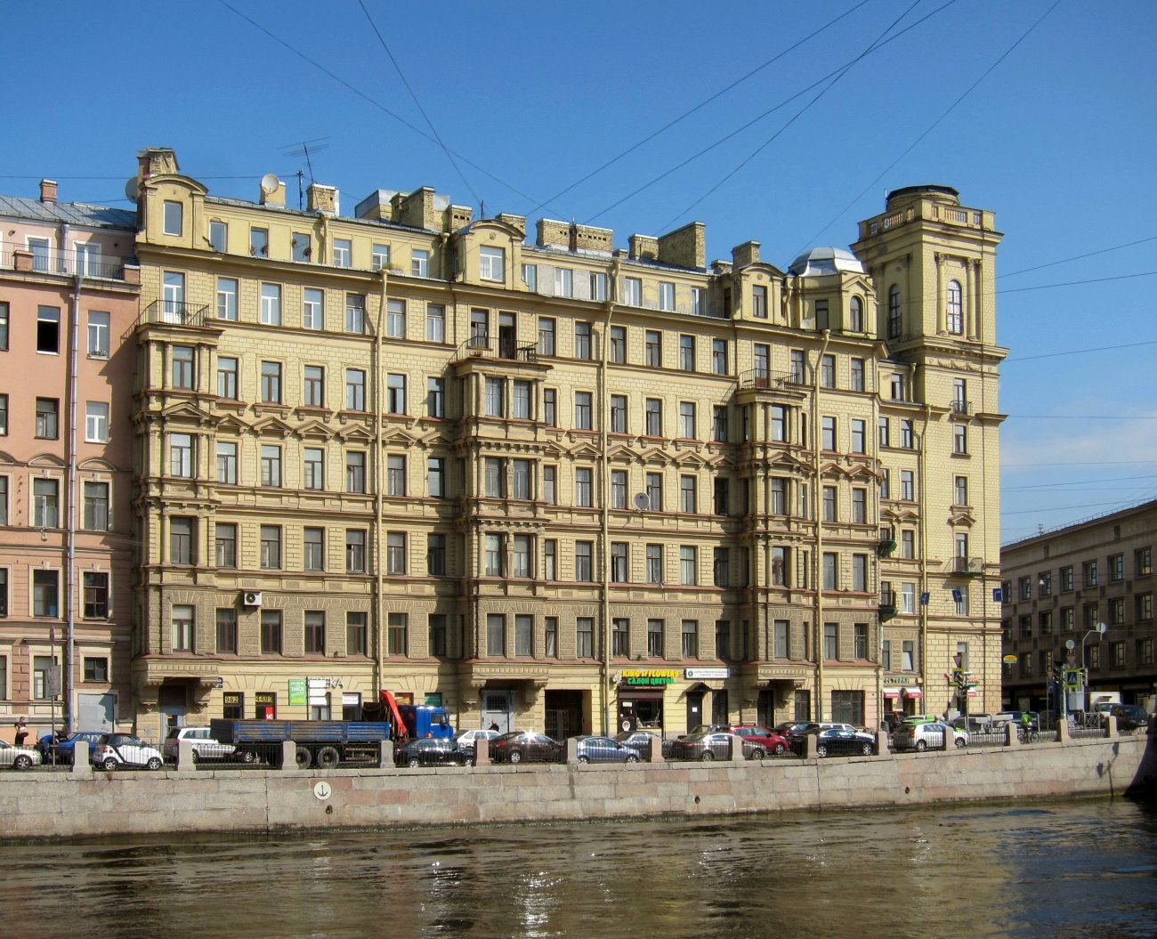Санкт-Петербург, Набережная реки Фонтанки, 127 / Вознесенский проспект, 57