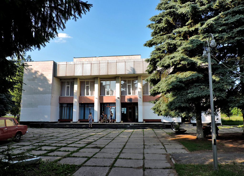 Харьковский район, прочие н.п., пос. Кутузовка, Школьная улица, 4