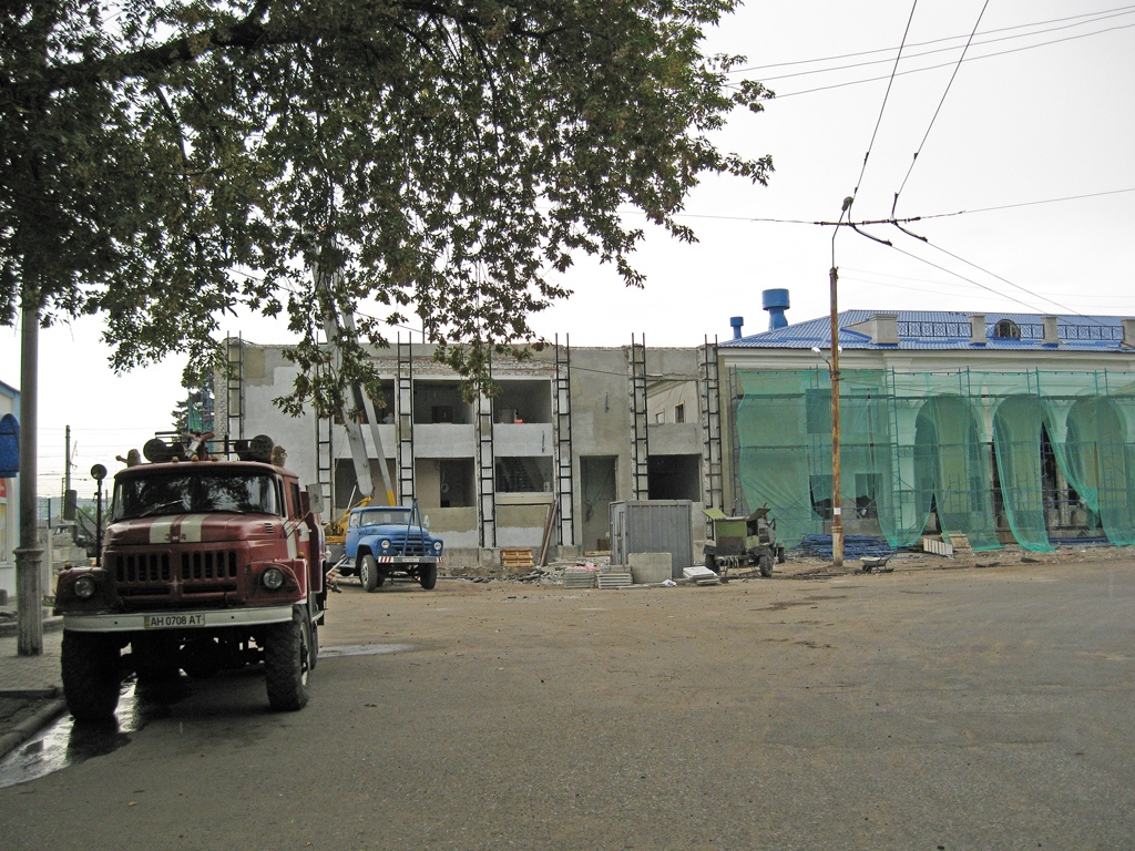 Славянск, Привокзальная улица, 1 Славянск, Привокзальная улица, 1