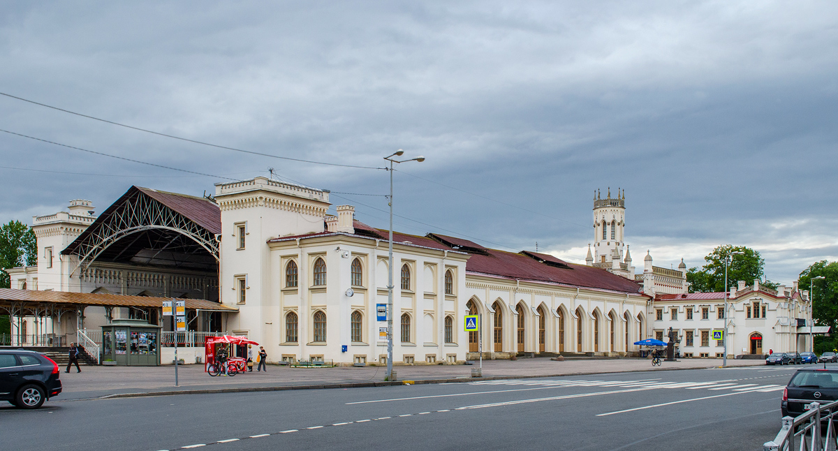 Peterhof, Привокзальная площадь, 7 Peterhof, Привокзальная площадь, 7