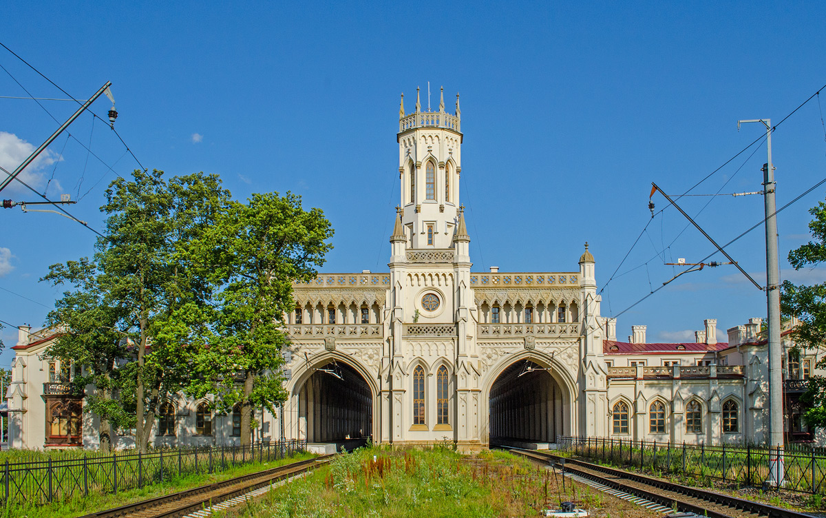 Петергоф, Привокзальная площадь, 7 Петергоф, Привокзальная площадь, 7