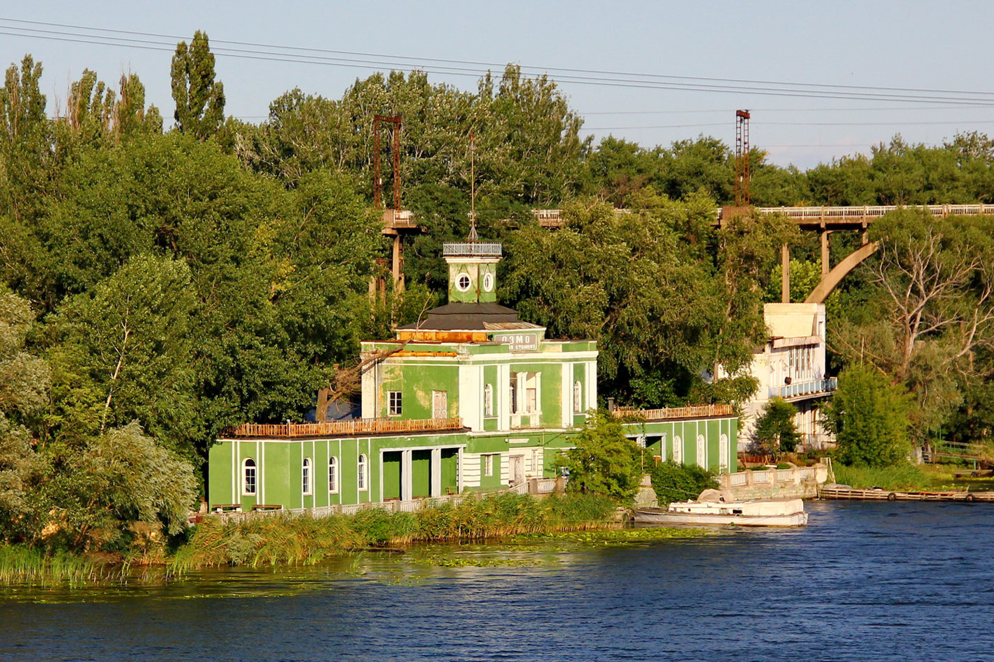 Днепр, Улица Монастырский Остров, 7