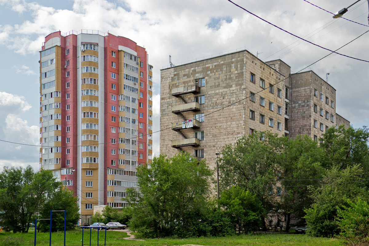 Казань, Проспект Победы, 47; Улица Братьев Касимовых, 82А