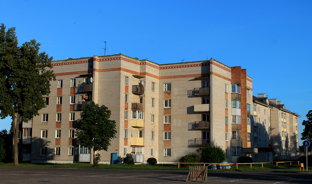 Миоры, Улица Дзержинского, 1