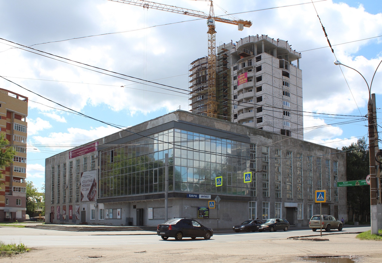 Ivanovo, Улица Карла Маркса, 62 / Шереметевский проспект, 107