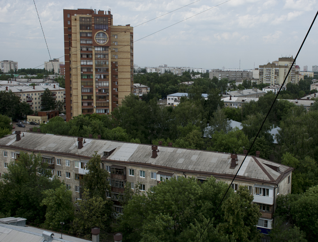 Уфа, Проспект Октября, 25/1; Улица Братьев Кадомцевых, 12/2