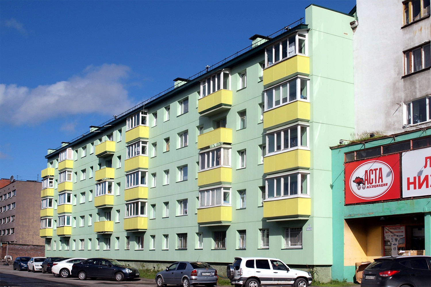 Мурманск, Заводская улица, 1