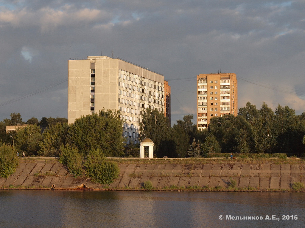 Дубна, Московская улица, 2; Московская улица, 6