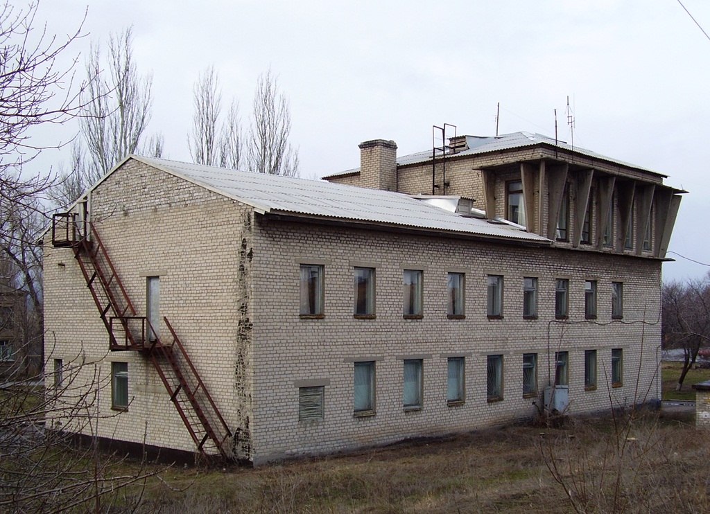 Попасная, Первомайская улица, 140