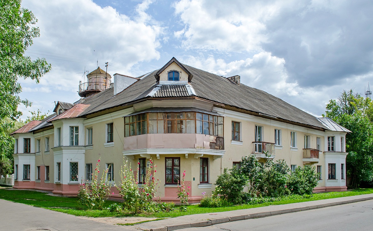 Mahilyow, Улица Лазаренко, 61 / Улица Папанина, 1