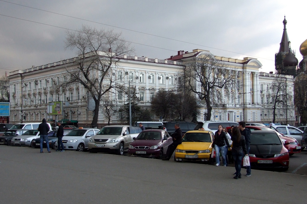 Одеса, Пантелеймонівська вулиця, 19 / привокзальна площа