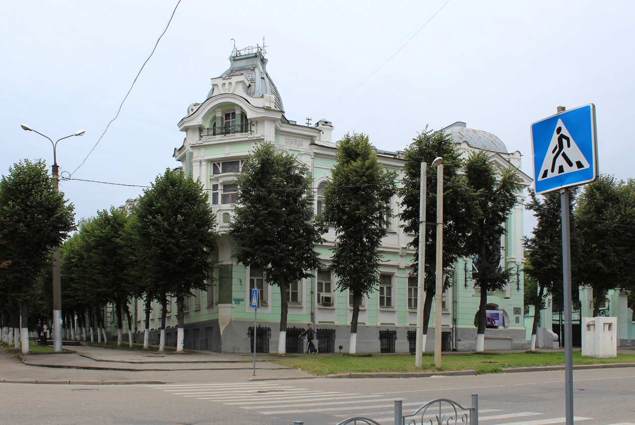 Иваново, Улица Батурина, 11 / Проспект Ленина, 42