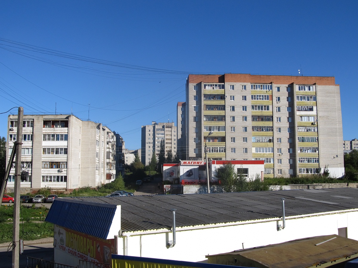 Переславль-Залесский, Октябрьская улица, 37; Октябрьская улица, 39; Улица Разведчика Петрова, 8