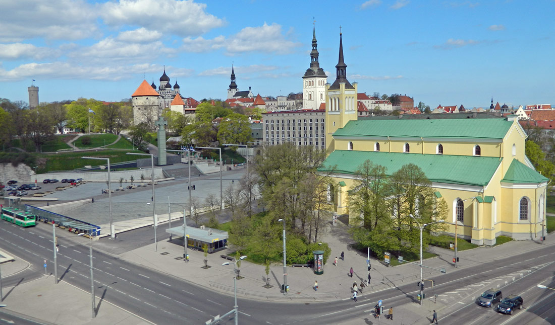 Таллин, Vabaduse väljak, 1; Vabaduse väljak, 10; Niguliste, 3