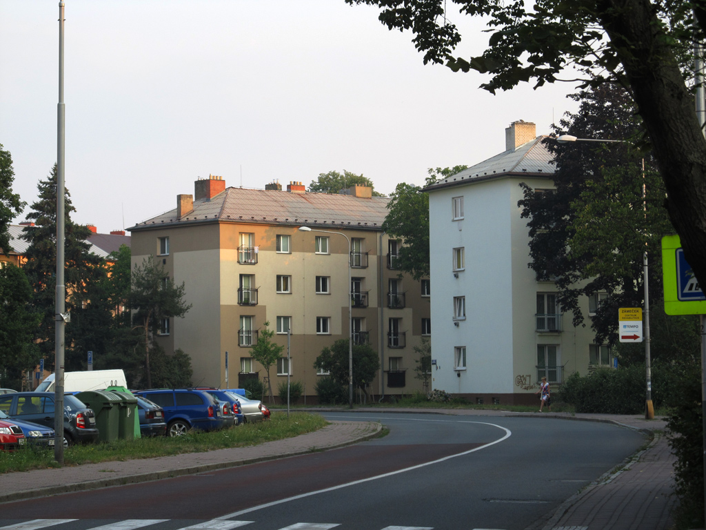 Острава, Alejnikovova, 7-9-11